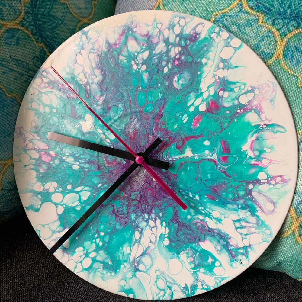 Fluid Art Upcycled Vinyl Record Clock- Bleeding Heart